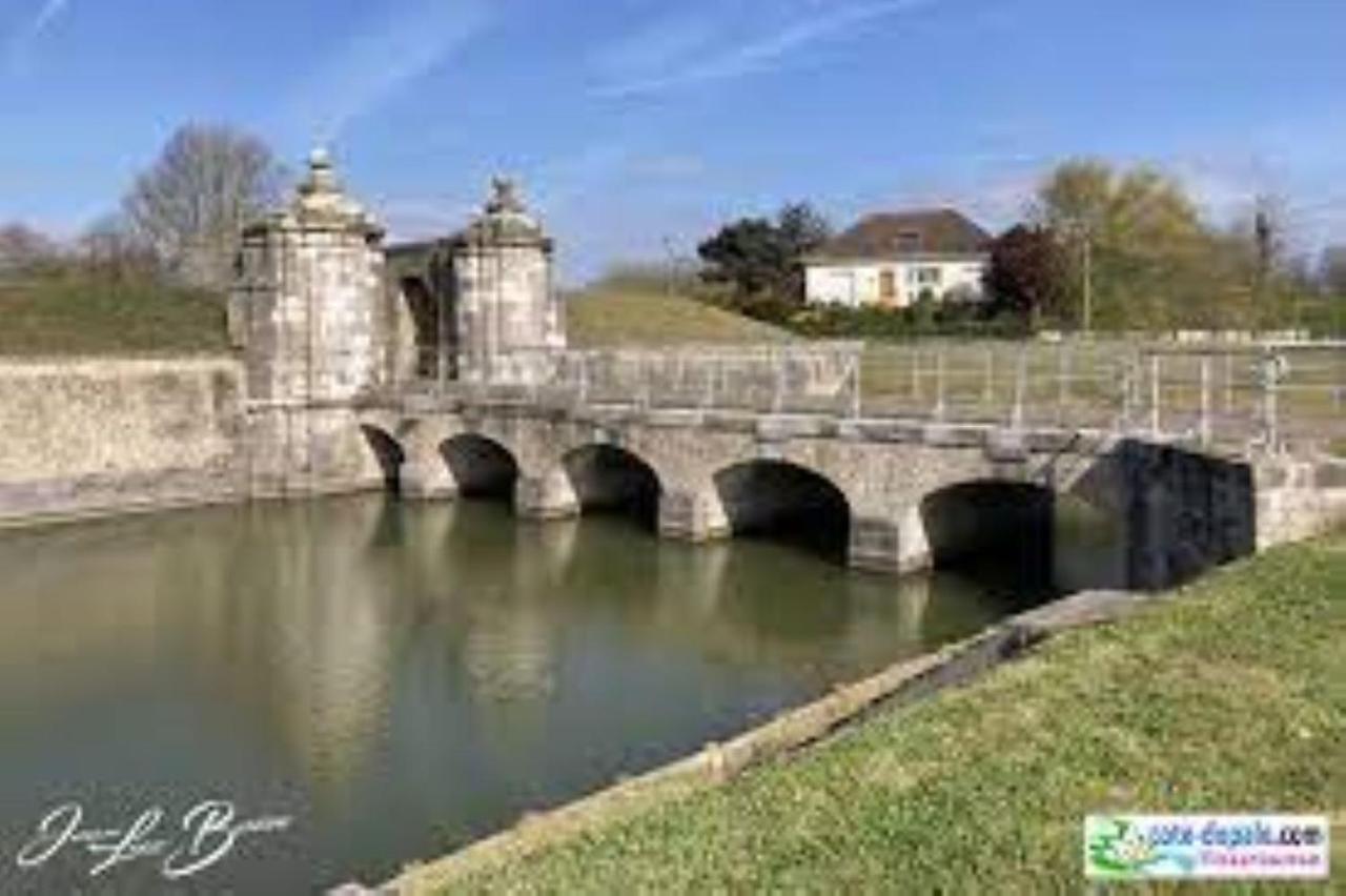L'étoile De - Les Remparts * Gravelines